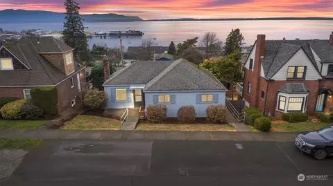 924 13th, Bellingham, WA 98225