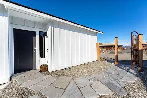 Exterior - 104 Florence Ln, Twisp, WA 98856 photo 2 of 11