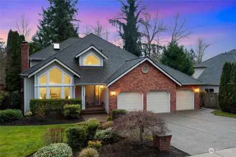21043 SE 28th Pl, Sammamish, WA 98075
