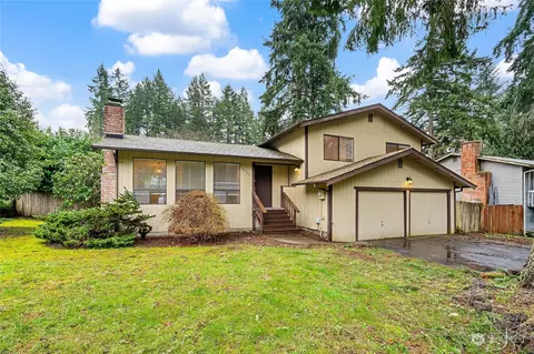 6843 Crest Dr SE, Port Orchard, WA 98367