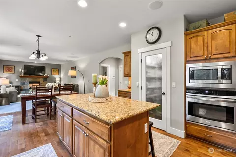 Kitchen - 21808 31st Dr SE, Bothell, WA 98021 photo 2 of 7