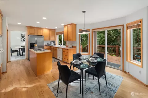 Dining - 418 172nd Pl SE, Bothell, WA 98012 photo 2 of 3