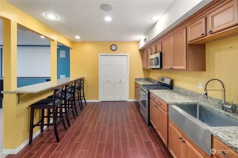Kitchen - 418 172nd Pl SE, Bothell, WA 98012 photo 3 of 5