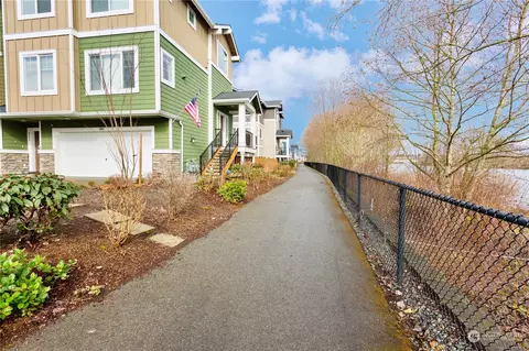 Exterior - 3443 31st Dr, Everett, WA 98201 photo 12 of 13