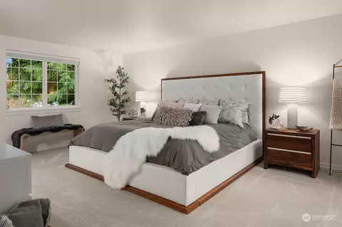 Bedroom - 12911 NE 195th Pl, Bothell, WA 98011 photo 1 of 5