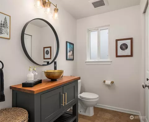 Bath - 12911 NE 195th Pl, Bothell, WA 98011 photo 1 of 4