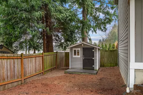 Exterior - 12911 NE 195th Pl, Bothell, WA 98011 photo 7 of 10