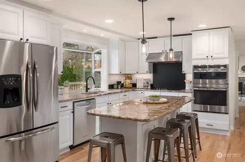 Kitchen - 12911 NE 195th Pl, Bothell, WA 98011 photo 1 of 5