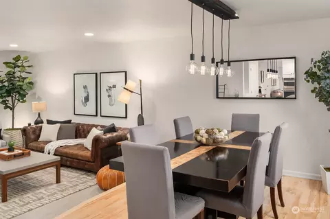Dining - 12911 NE 195th Pl, Bothell, WA 98011 photo 3 of 4