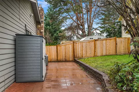 Exterior - 12911 NE 195th Pl, Bothell, WA 98011 photo 8 of 10