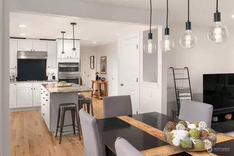 Dining - 12911 NE 195th Pl, Bothell, WA 98011 photo 4 of 4