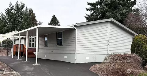 12706 NE Hollyhills Dr, Bothell, WA 98011