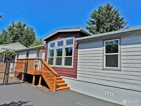 12706 NE Hollyhills Dr, Bothell, WA 98011 photo 2