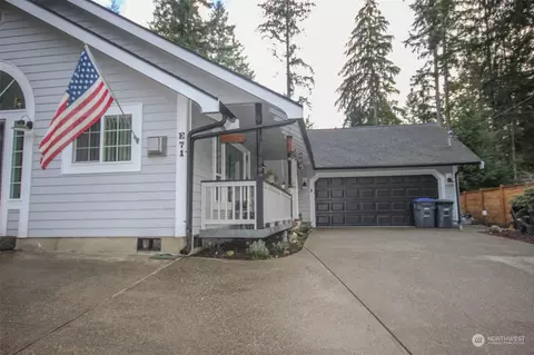 71 E Merioneth Rd, Shelton, WA 98584