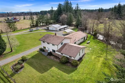 3941 Loomis Trail Rd, Blaine, WA 98230