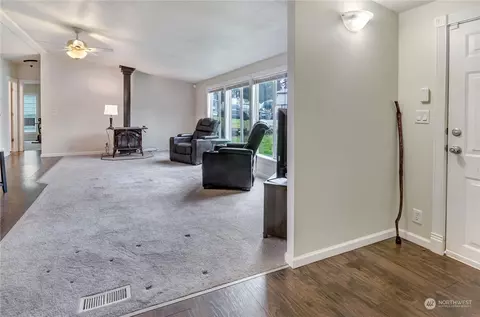 18303 85th Avenue Ct E, Puyallup, WA 98375 photo 4
