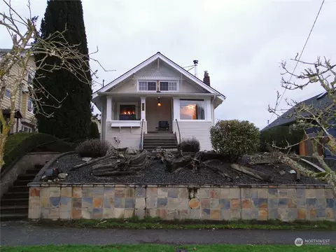 4022 34th Ave W, Seattle, WA 98199