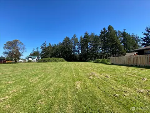2 Christmas Ln, Orcas Island, WA 98245