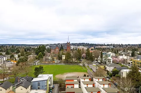 4540 8th Ave NE #1503, Seattle, WA 98105