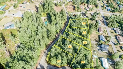 20 Thomas Ct, Forks, WA 98331