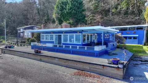 9117 SW 283rd Ln, Vashon, WA 98070
