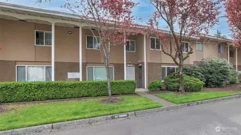 5918 123rd Ave SE, Bellevue, WA 98006