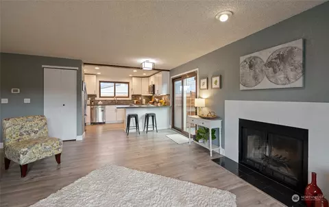 Kitchen - 2227 Monroe Ave, Everett, WA 98203 photo 1 of 4