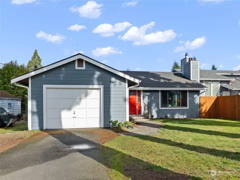 Exterior - 2227 Monroe Ave, Everett, WA 98203 photo 1 of 3