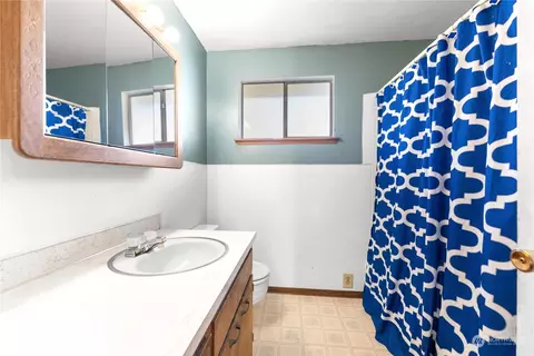 Bath - 315 Bridge St, Twisp, WA 98856 photo 1 of 2