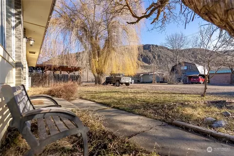 Exterior - 315 Bridge St, Twisp, WA 98856 photo 4 of 11