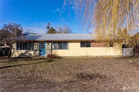 Exterior - 315 Bridge St, Twisp, WA 98856 photo 2 of 11