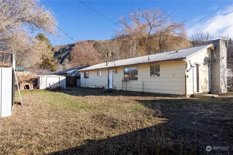 Exterior - 315 Bridge St, Twisp, WA 98856 photo 8 of 11