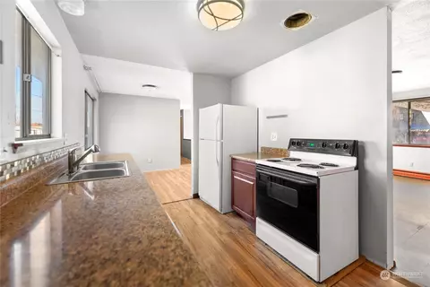 Kitchen - 315 Bridge St, Twisp, WA 98856 photo 2 of 4