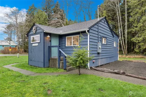 64 Homer St, Pacific Beach, WA 98571