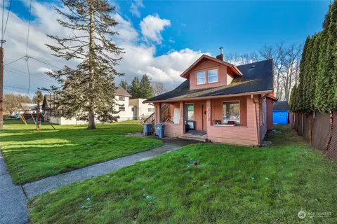 Exterior - 616 Main St, Sultan, WA 98294 photo 3 of 6