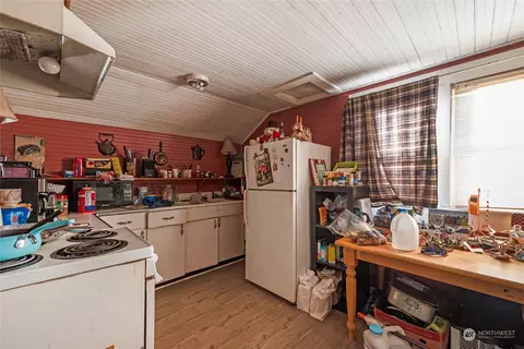 Kitchen - 616 Main St, Sultan, WA 98294 photo 2 of 5