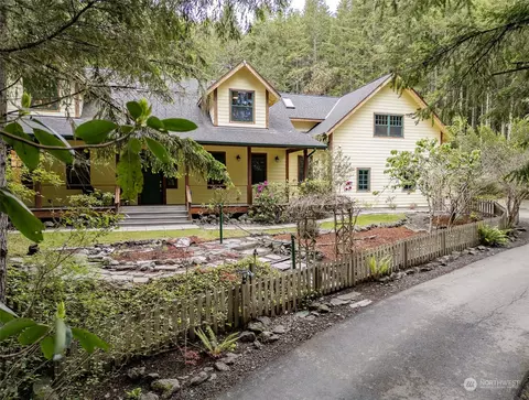 1001 NE Discovery Ridge Rd, Port Townsend, WA 98368