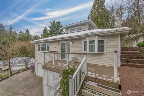 4 Ammons Ln, Longview, WA 98632