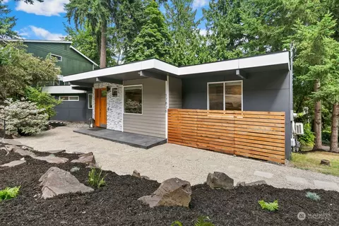 17826 25th Ave NE, Lake Forest Park, WA 98155