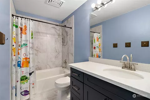 Bath - 3357 Randall Pl, Enumclaw, WA 98022 photo 3 of 3
