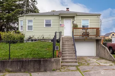 5245 S State St, Tacoma, WA 98409