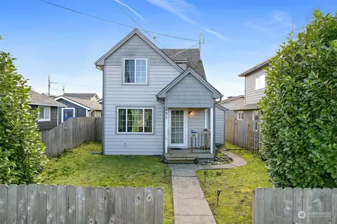 831 10th St, Bremerton, WA 98337