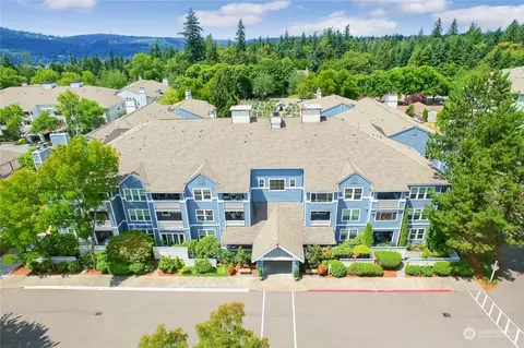3935 226th Pl SE #311, Issaquah, WA 98029