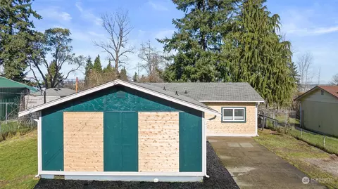 Exterior - 2211 E George St, Tacoma, WA 98404 photo 3 of 9