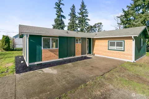 Exterior - 2211 E George St, Tacoma, WA 98404 photo 5 of 9