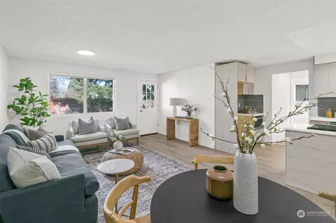 Living - 2211 E George St, Tacoma, WA 98404 photo 2 of 4