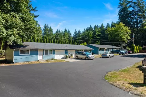 4520 Cooper Point Rd NW, Olympia, WA 98502