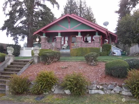 922 Dwight St, Port Orchard, WA 98366