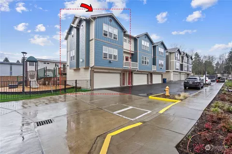 3427 S 144th Ln, Tukwila, WA 98168