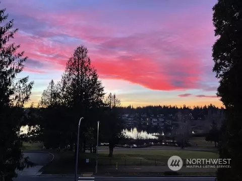 23507 Lakeview Dr #B206, Mountlake Terrace, WA 98043